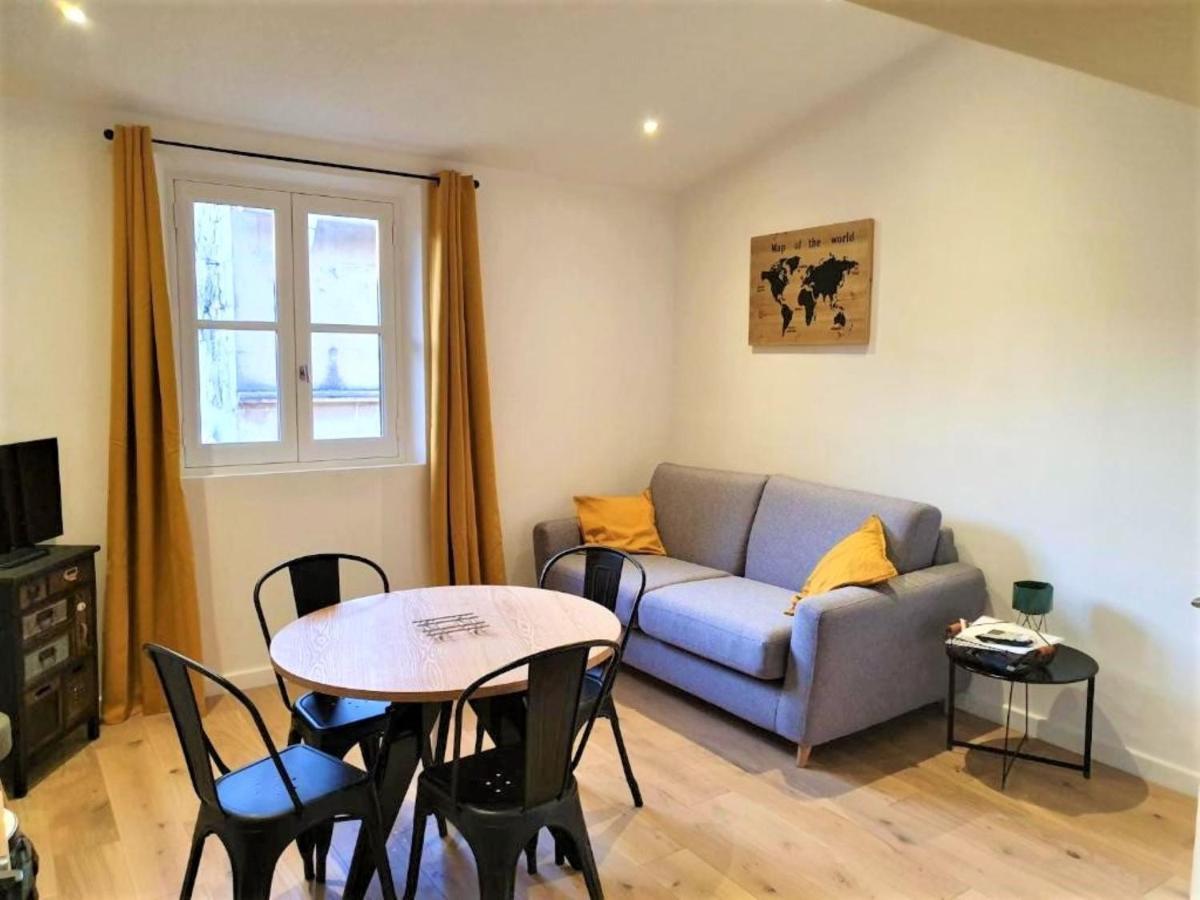 Duplex lumineux dans le centre ville d'Arles Extérieur photo